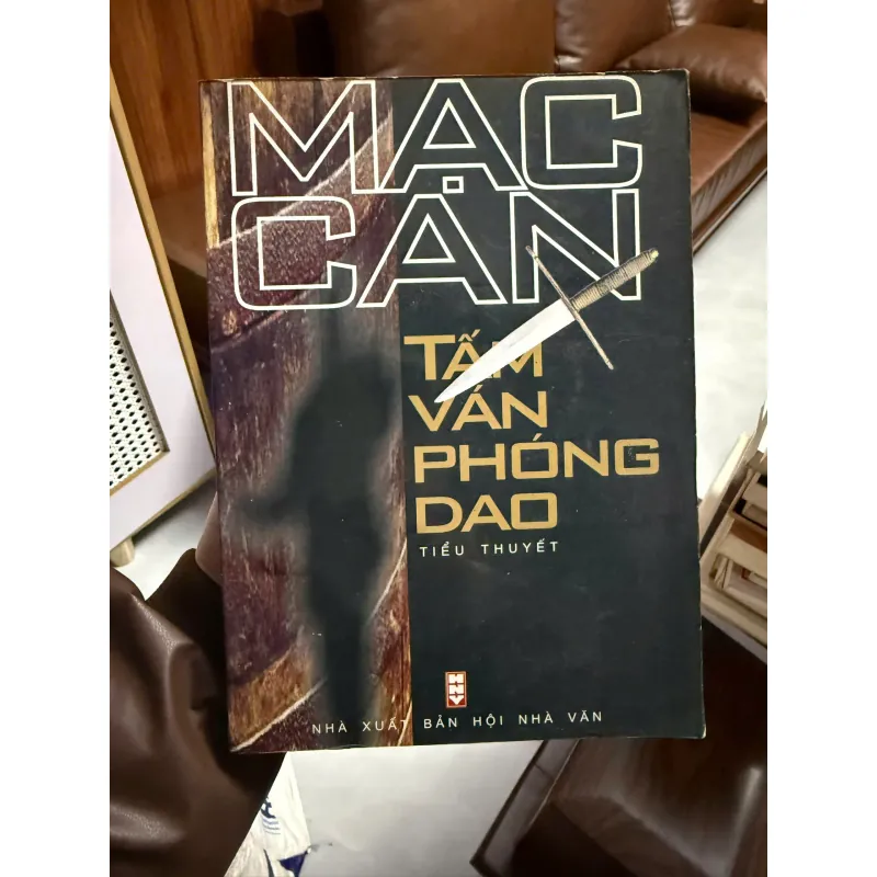 Sách “Tấm Ván Phóng Dao” (Mạc Can) 975552