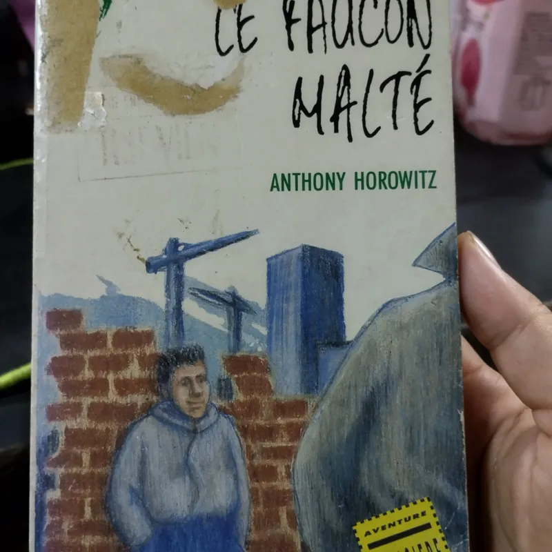 cuốn sách "Le Faucon Malté" (Chim Ưng Malta) của tác giả Anthony Horowitz. 563760