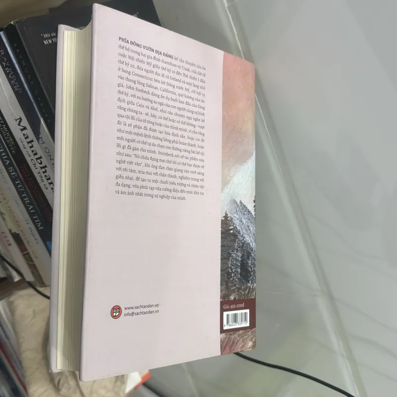 Phía đông vườn địa đàng - Bìa Cứng 760100