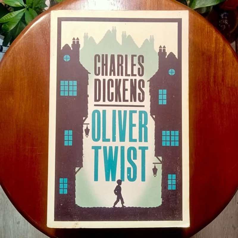 OLIVER TWIST - Charles Dickens (English) 496384