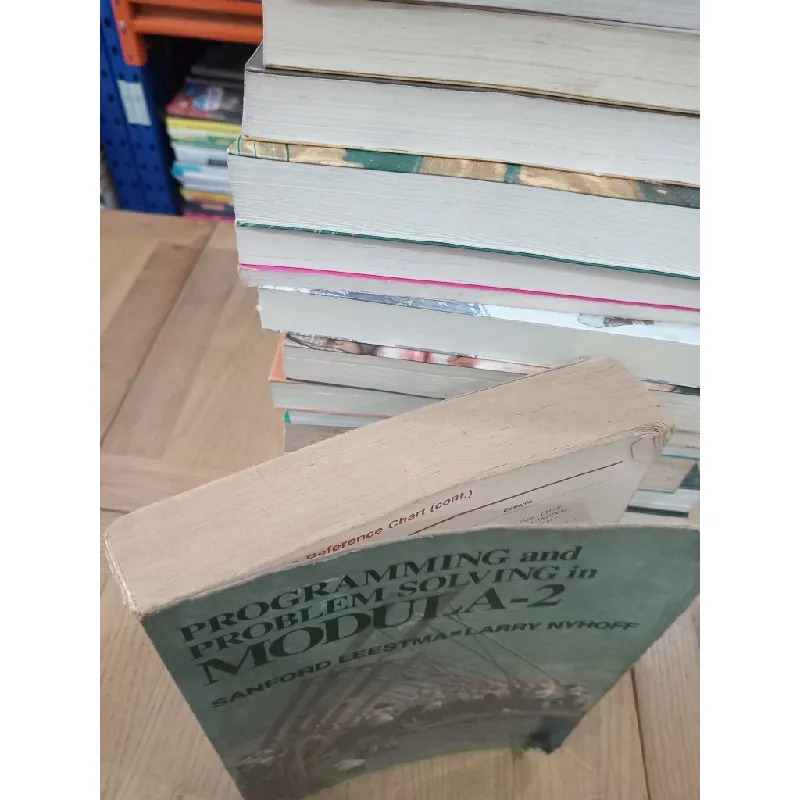 Programming and Problem solving in Modula-2 - S. Leestma, L. Nyhoff 605798