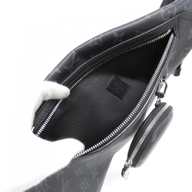 Túi đeo chéo Louis Vuitton Taiga Lama Duo M30936 - Hàng hiệu Chính hãng 767459