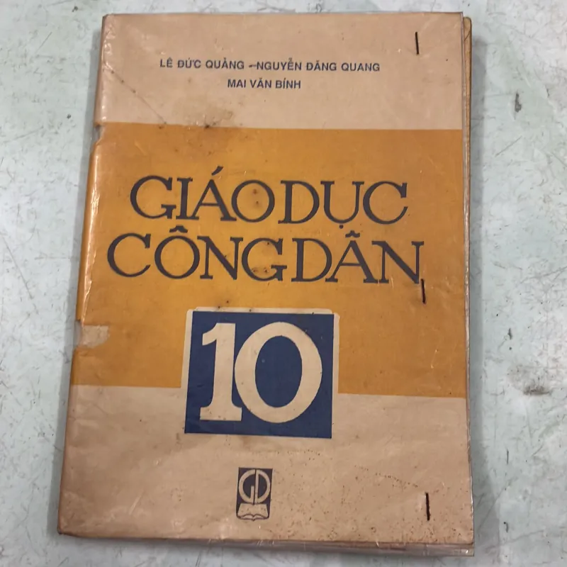 Giáo dục công dân 10 1005417