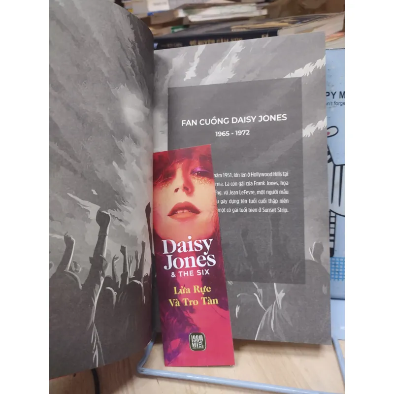 Sách: Rực lửa và tro tàn - TG: Taylor Jenkins Reid (B3) 995161