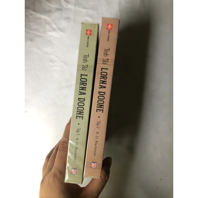 Trọn bộ 2 tập Tình sử Lorna Doone - R. D. Blackmore 1022828