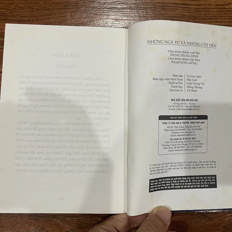 Những ngã tư và những cột đèn - Trần Dần (1) 722530