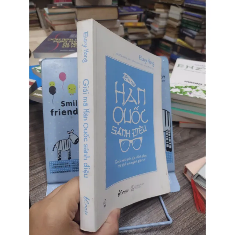 Sách: Hàn Quốc Sành điệu - Tác giả: Euny Hong 600215