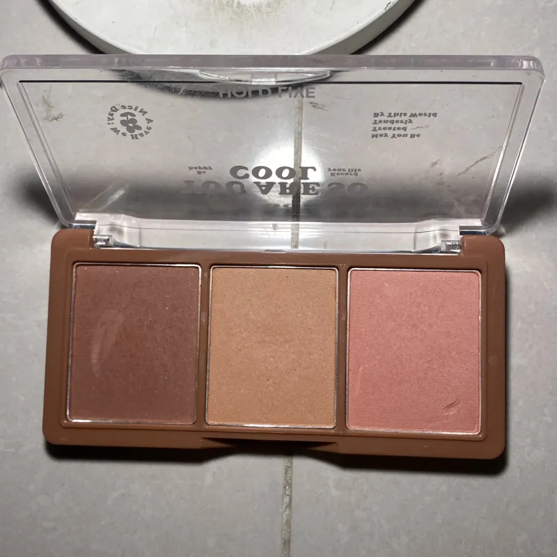 Phấn má hove live 970063