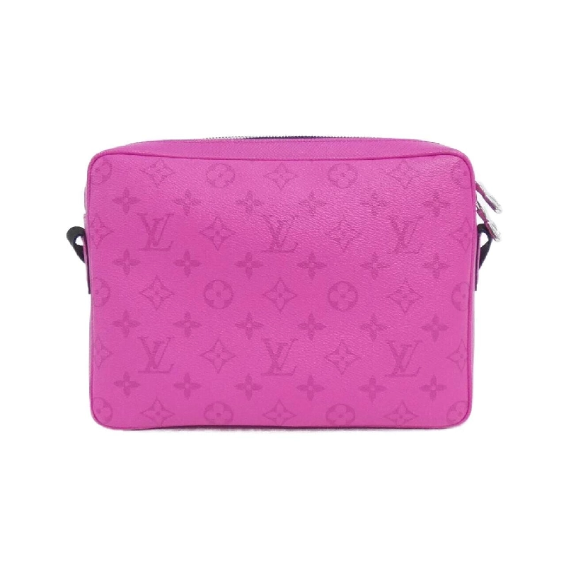 Túi đeo chéo Louis Vuitton Taiga Lama Outdoor Messenger M30765 - Hàng hiệu Chính hãng 776500