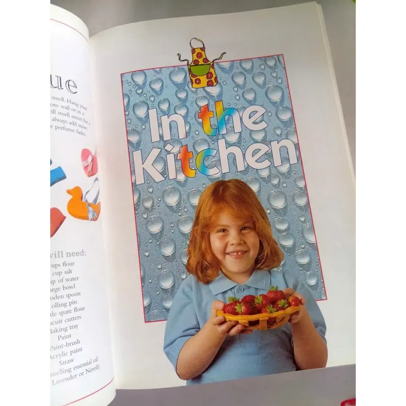 365 Things to Make and Do 1032980