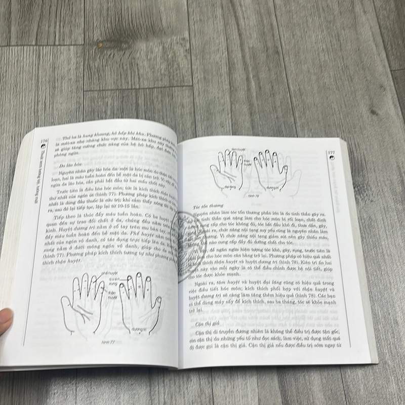 Thuật xem tướng mặt và tướng bàn tay. 3a1 531824