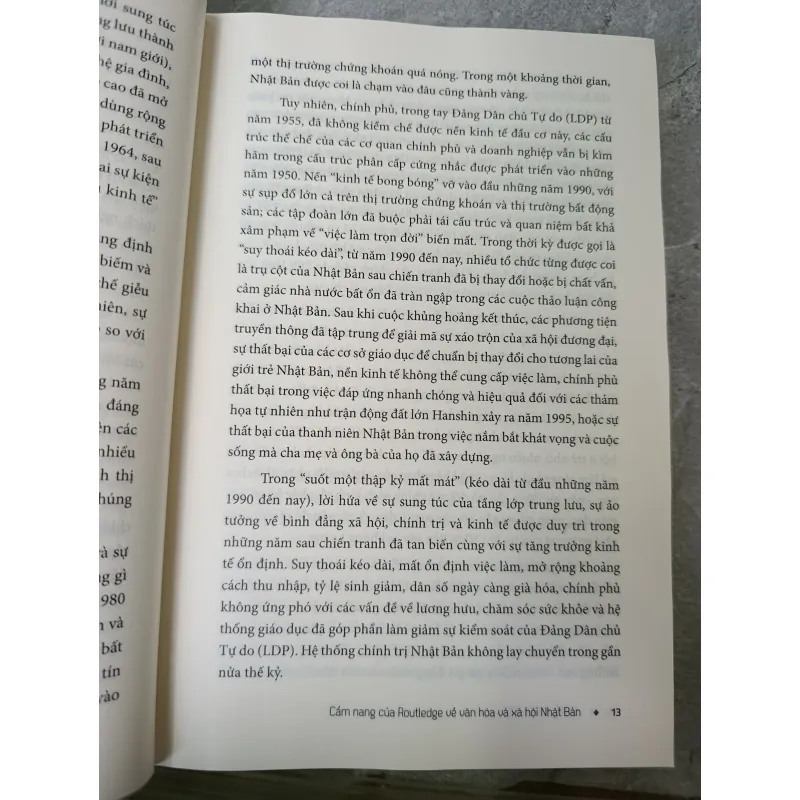 CẨM NANG CỦA ROUTLEDGE VỀ VĂN HOÁ VÀ XÃ HỘI NHẬT BẢN 592865