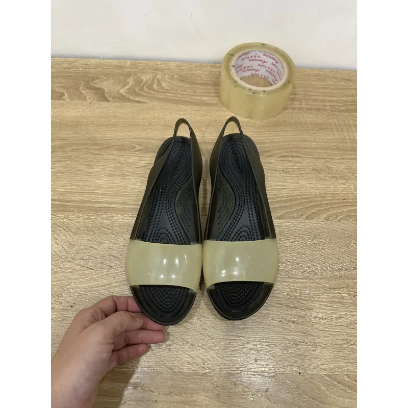 Giày crocs 2hand size w6-36/37 độ mới cao hình chụp thật 989531