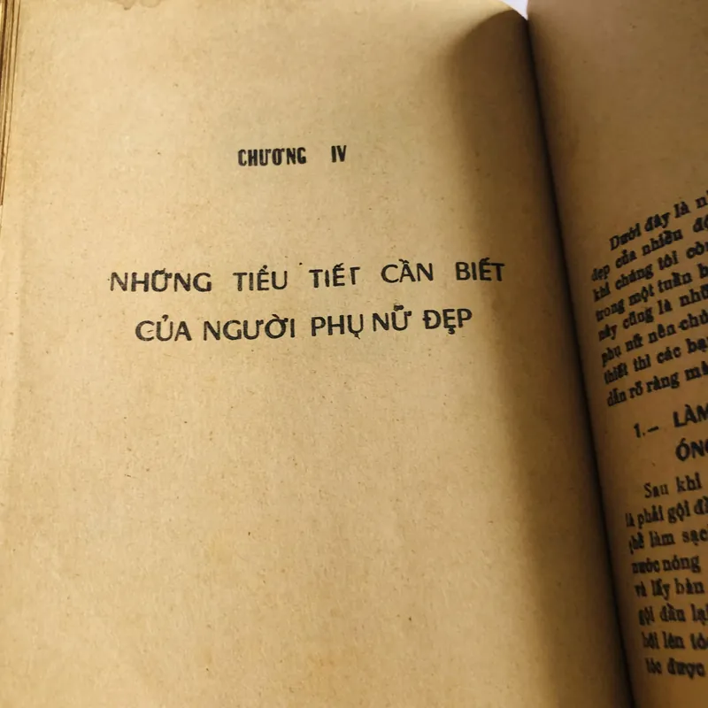 NGHỆ THUẬT TRANG ĐIỂM – Bà Tuyết Vinh 1974 718112