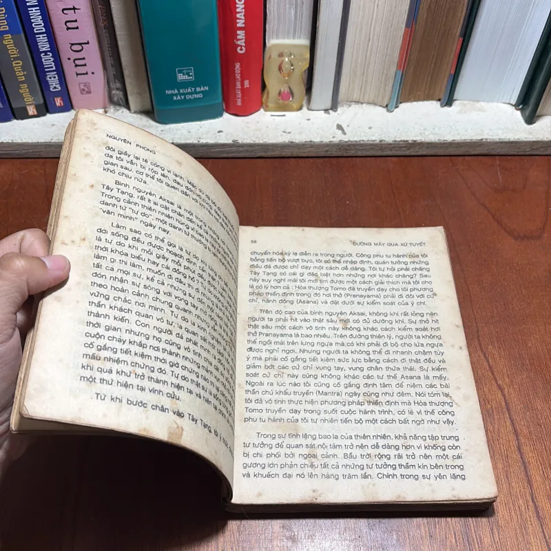 [Nhìn Hơi Cũ Và Có Vết Bút Bi] - II Sách Hay: Đường Mây Qua Xứ Tuyết - Nguyên Phong - 1990 799854