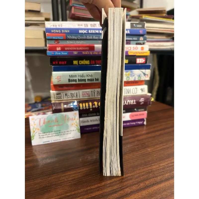 Hồng gai – Về nhan sắc, danh giá, phù phiếm – Keng 570824