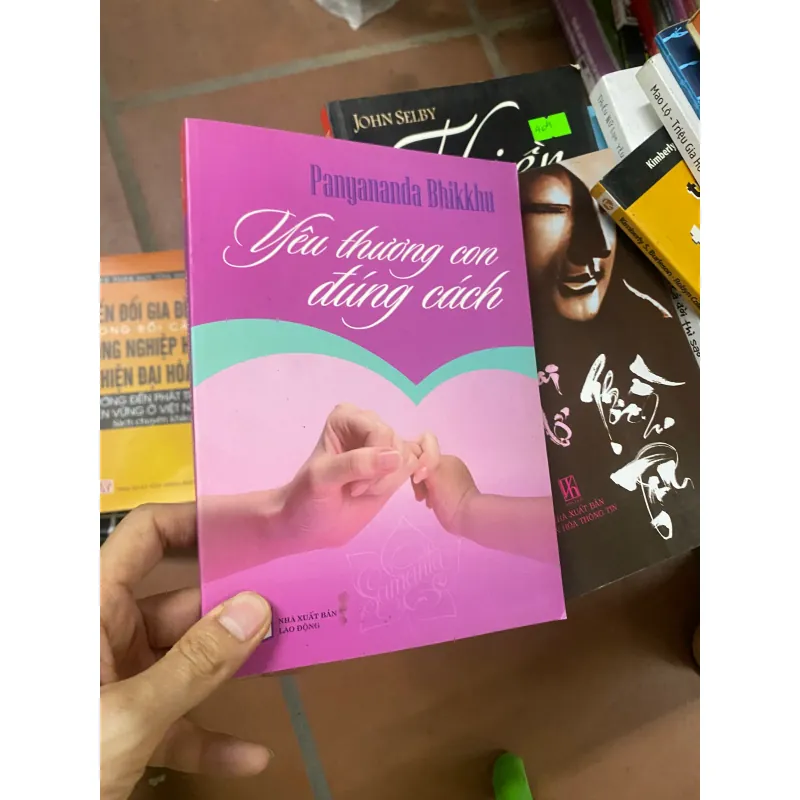 Sách yêu thương con đúng cách 313757