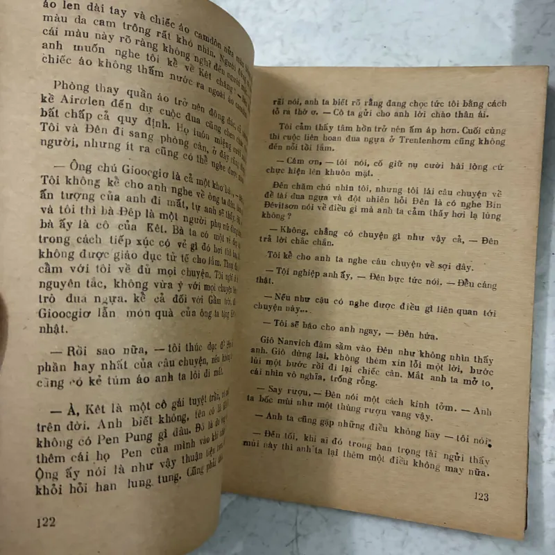 Dưới trời mù sương 1025109