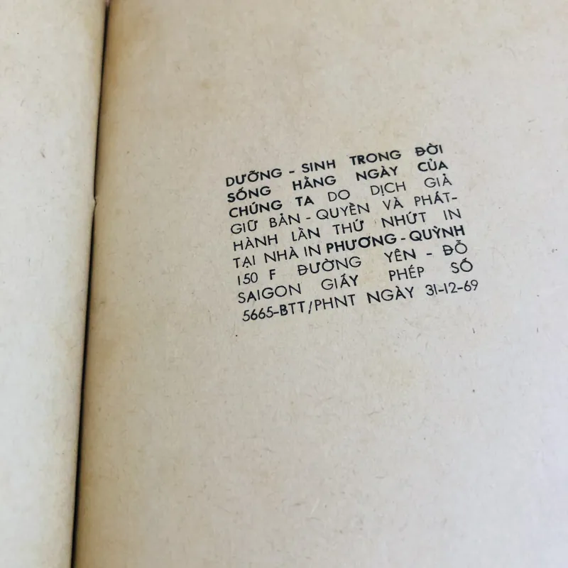 2 sách  xưa – đóng chung bìa cứng 925816