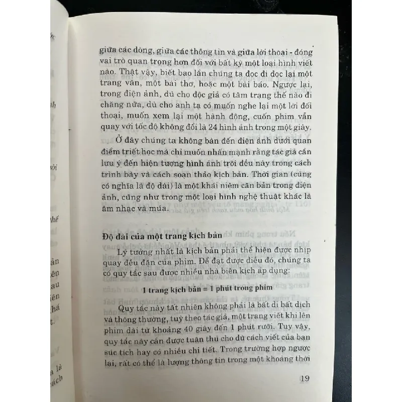 Soạn thảo và trình bày kịch bản điện ảnh - Philippe Perret, Robin Barataud 718524