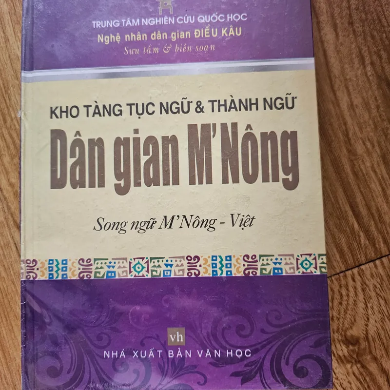 Kho tàng tục ngữ và thành ngữ dân gian m'nông (bìa cứng) 40k 561284