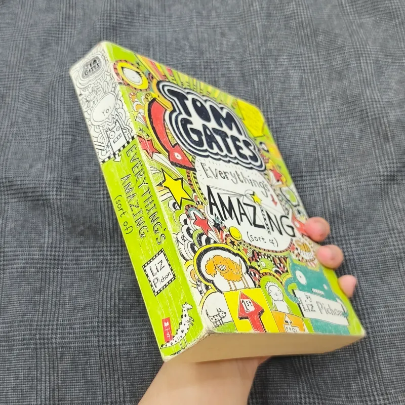 (Ngoại văn) Tom Gates - Book 3: Everything's Amazing (sort of) - by Liz Pichon 1036164