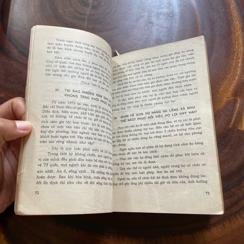 II Tựa sách: Phong Tục Việt Nam _ 100 Điều Nên Biết - Tân Việt - 1994 462549