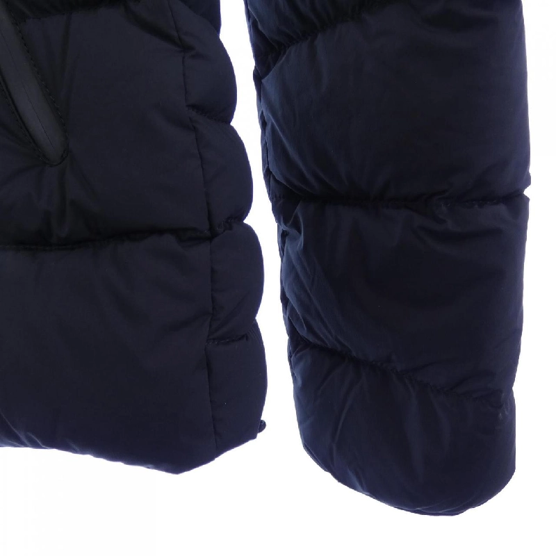 Áo khoác lông vũ MONCLER 642098