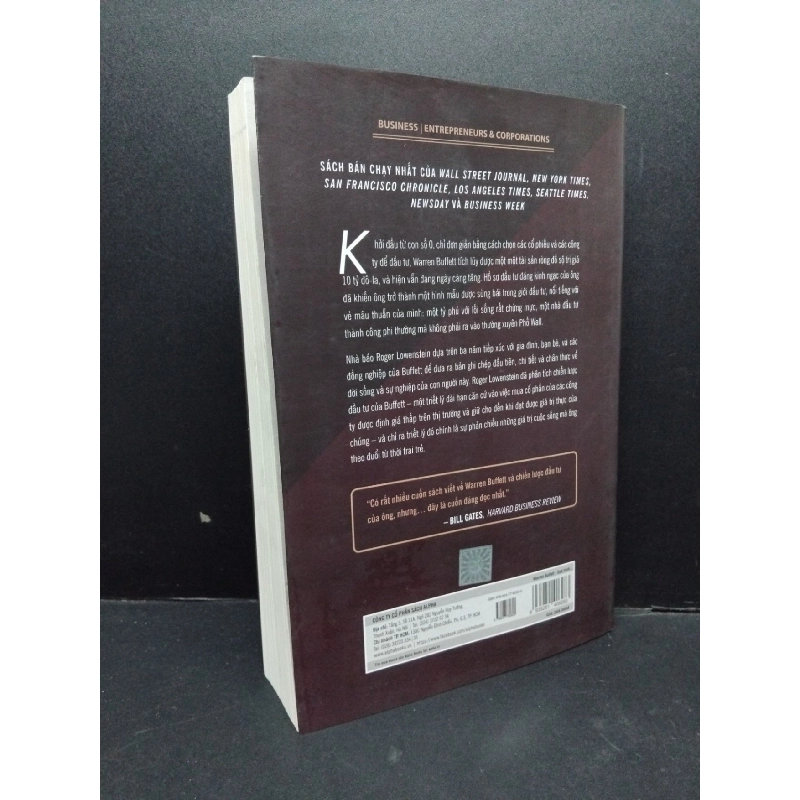 Warren Buffett - Quá trình hình thành một nhà Tư Bản Mỹ mới 90% bẩn nhẹ 2020 HCM1410 Roger Lowenstein KỸ NĂNG 917597