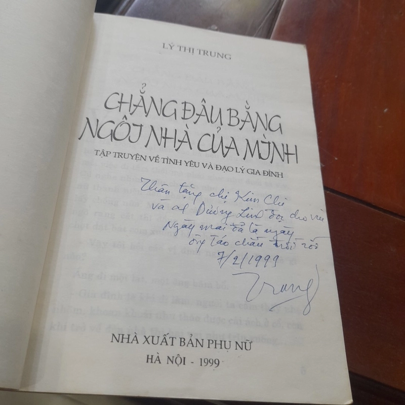 Lý Thị Trung - CHẲNG ĐÂU BẰNG NGÔI NHÀ CỦA MÌNH 323496