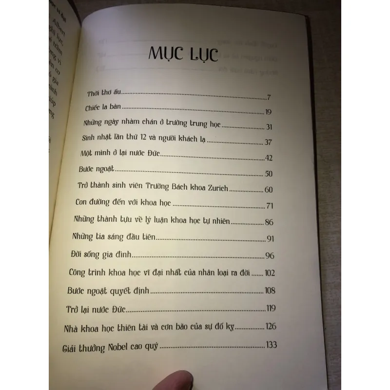 Albert Einstein tuổi thơ gian khó và cuộc đời khoa học vĩ đại  970707