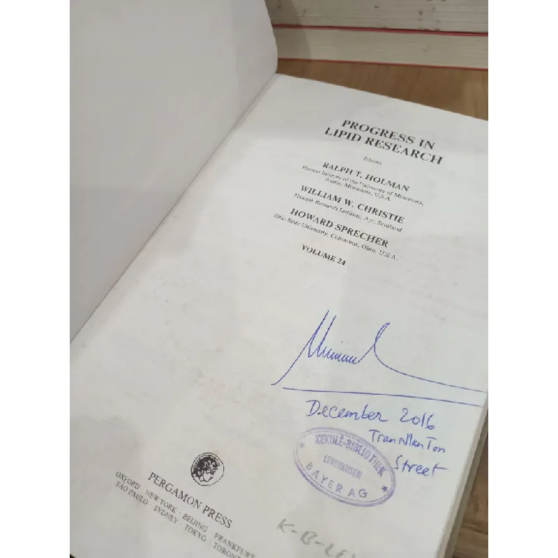 Progress in lipid research 698835