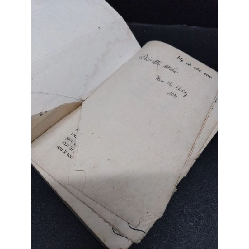 Mẹ và các con mới 60% ố rách trang HCM1008 Nguyễn Khải VĂN HỌC 916876