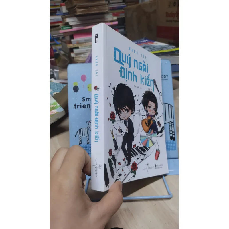 Sách: Quý ngài định kiến - TG: Khưu Trì (NT) 1025716