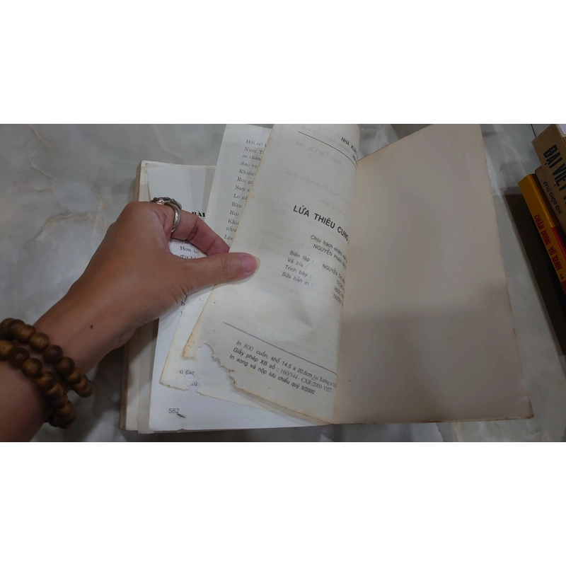 LỬA THIÊU CUNG A PHÒNG.
Tác giả: Tương Nghị.
Người dịch: Nguyễn Đắc Thanh 335716