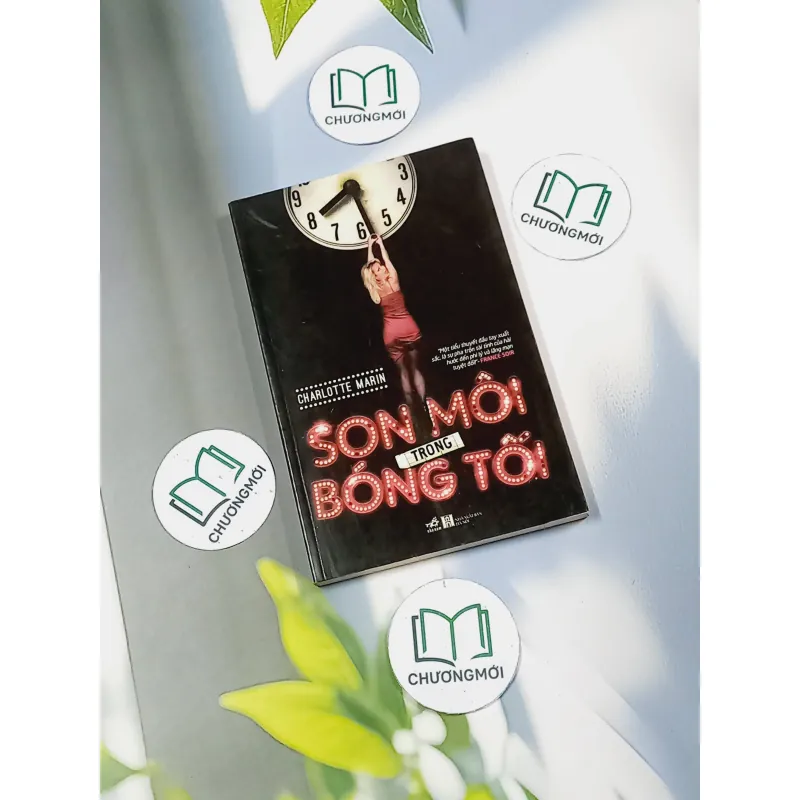 Son môi trong bóng tối - Charlotte Marin 698569