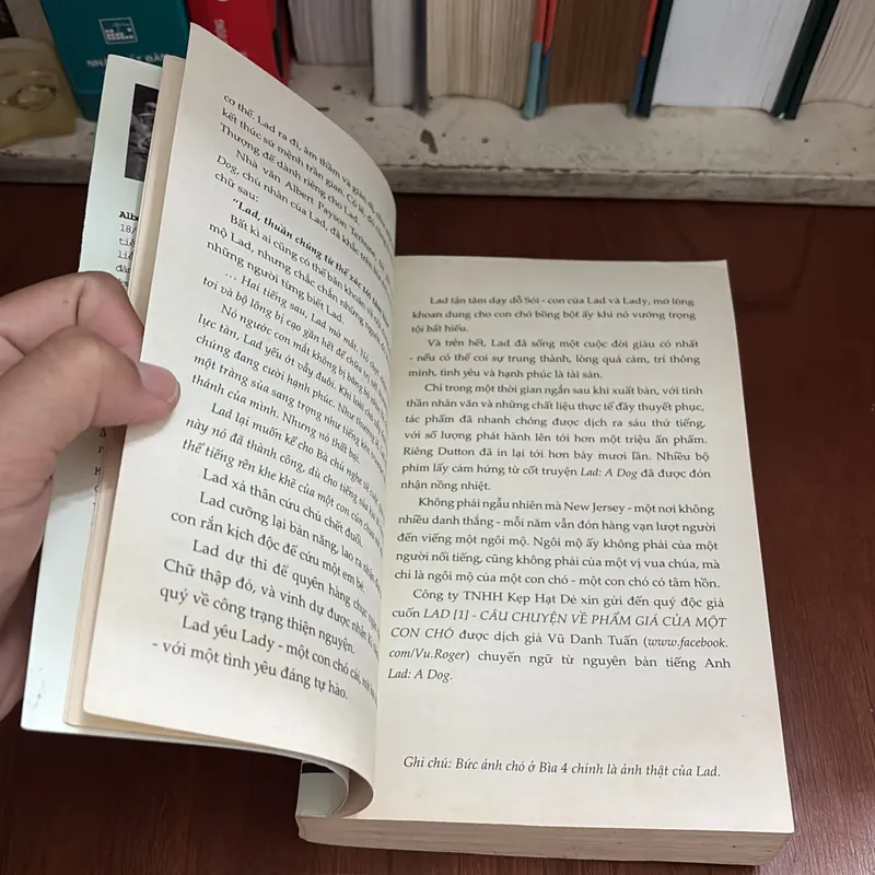 II LAD _ Câu Chuyện Về Phẩm Giá Của Một Con Chó - ALBERT PAYSON TERHUNE - ROGER VU (Dịch) 709217