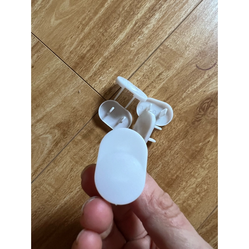 Bịt lỗ cắm điện 503501