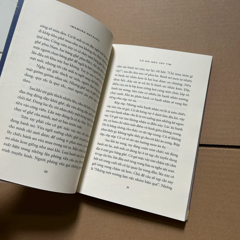 Cô gái mặc váy tím 734168