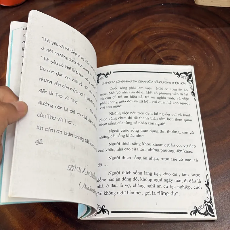 II Tựa Sách: Quảng Trị • Đà Nẵng Là… - Nhiều Tác Giả 999236