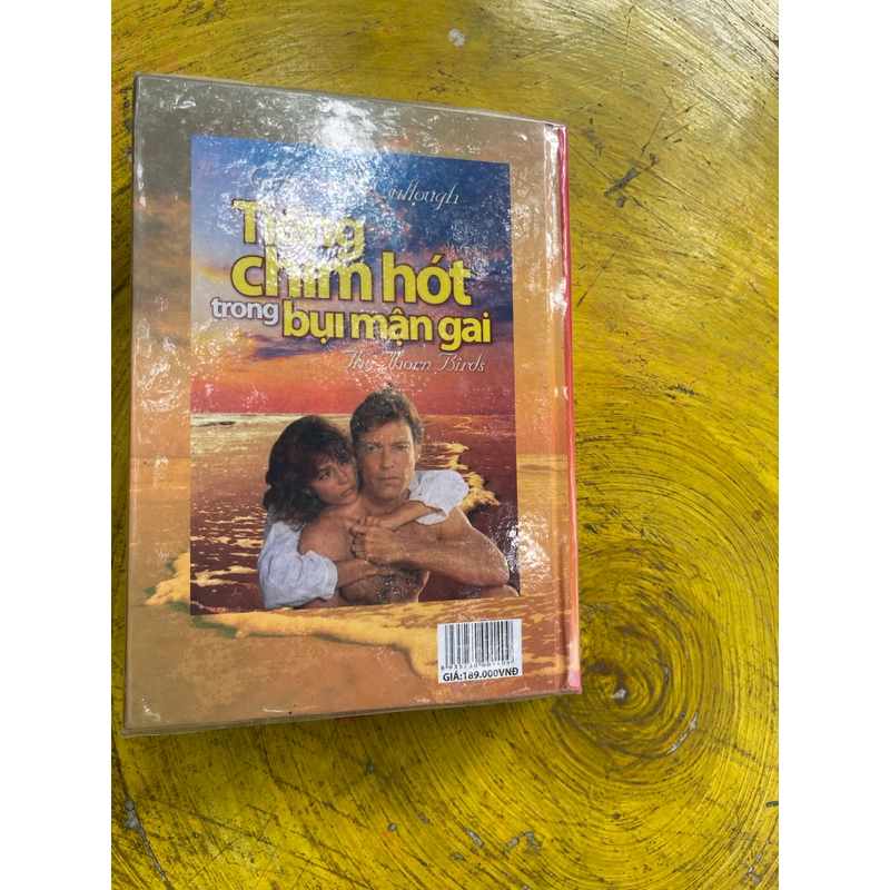 TIẾNG CHIM HÓT TRONG BỤI MẬN GAI- COLLEEN MC CULLOUGH 549589