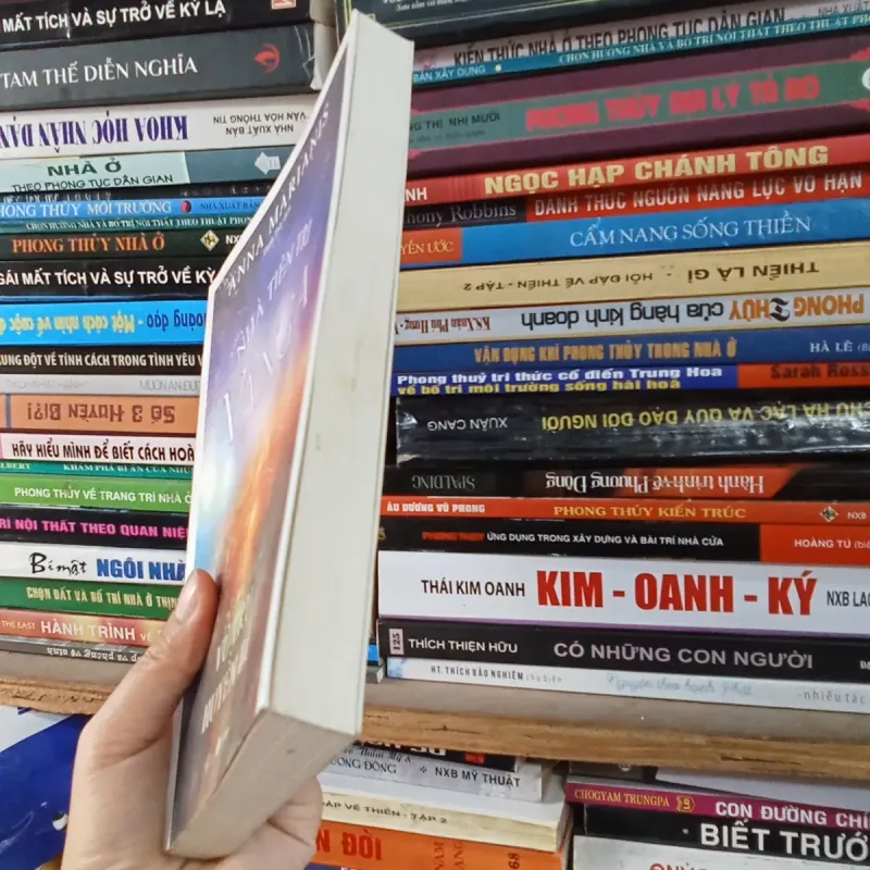 Nhà tiên tri Vanga và vũ trụ huyền bí- Anna Marianis  795881