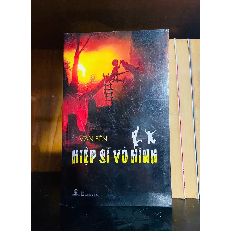 Hiệp sĩ vô hình - Văn Biển - VĂN HỌC - VAVO1211 921728