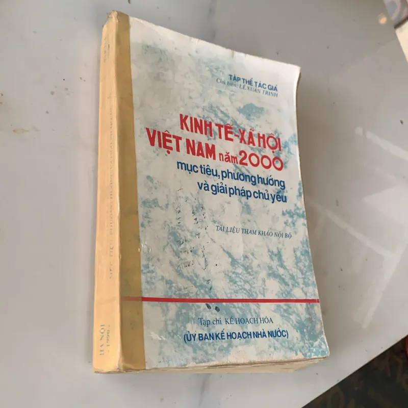 Kinh tế xã hội Việt Nam năm 2000… 708817