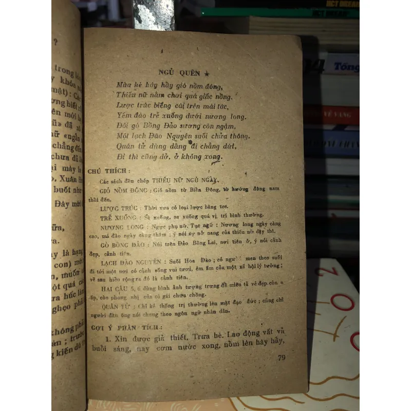 Nghĩ về Thơ Hồ Xuân Hương - Lê Trí Viễn - Lê Xuân Lít - Nguyễn Đức Quyền 797948