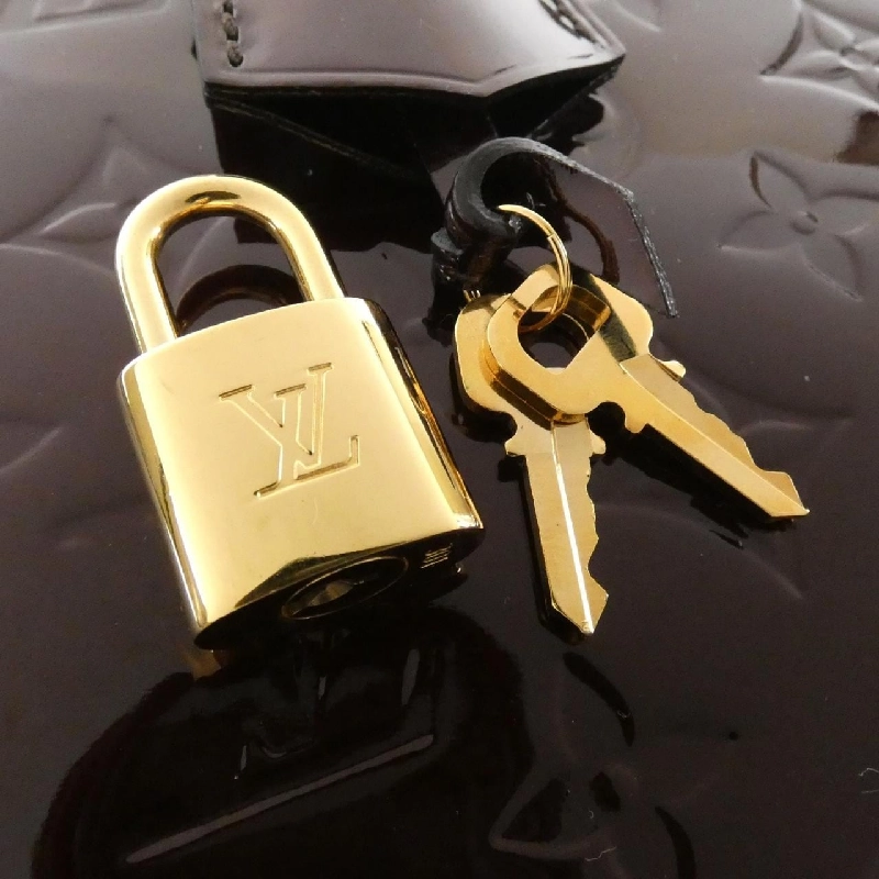 Túi Louis Vuitton Vernis Alma PM M91611 616324