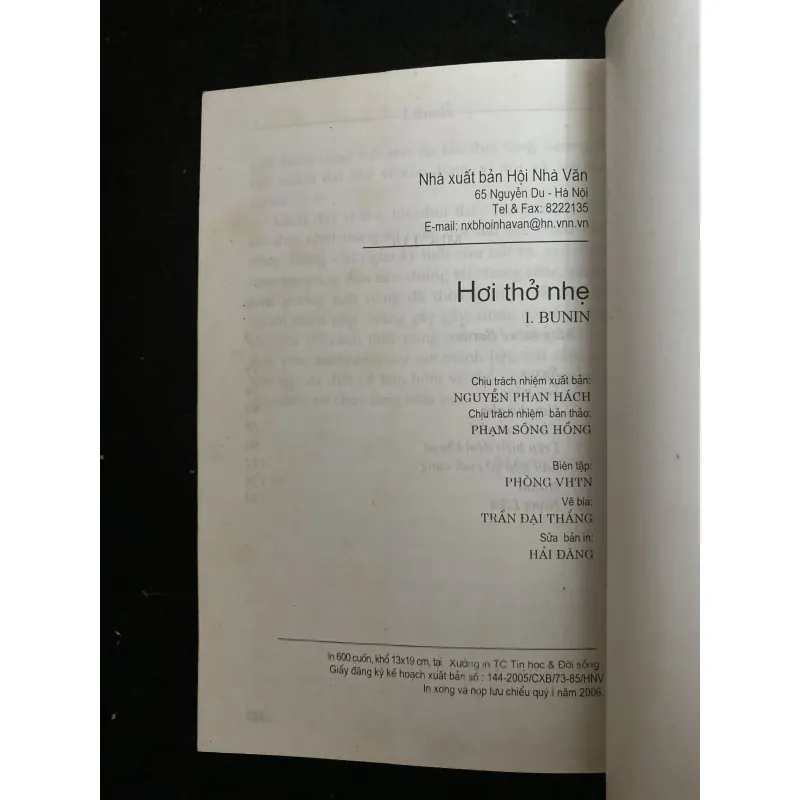 Hơi thở nhẹ-tập truyện ngắn chọn lọc của tác giả Ivan Bunin ( Nobel 1993) 1030167