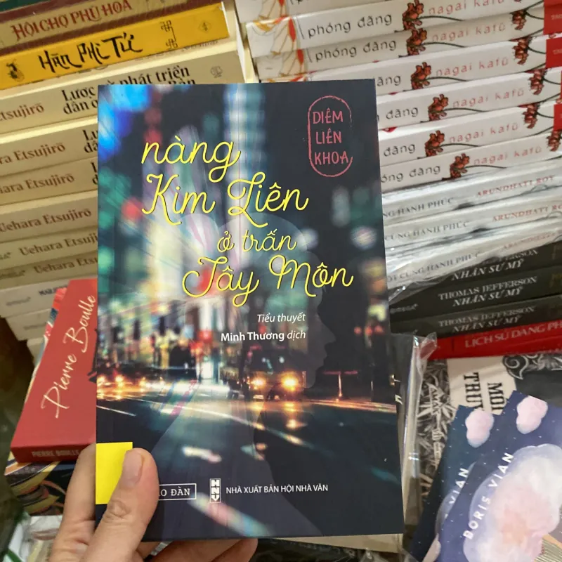 Nàng Kim Liên ở trấn Tây Môn" của tác giả Diêm Liên Khoa.  994288