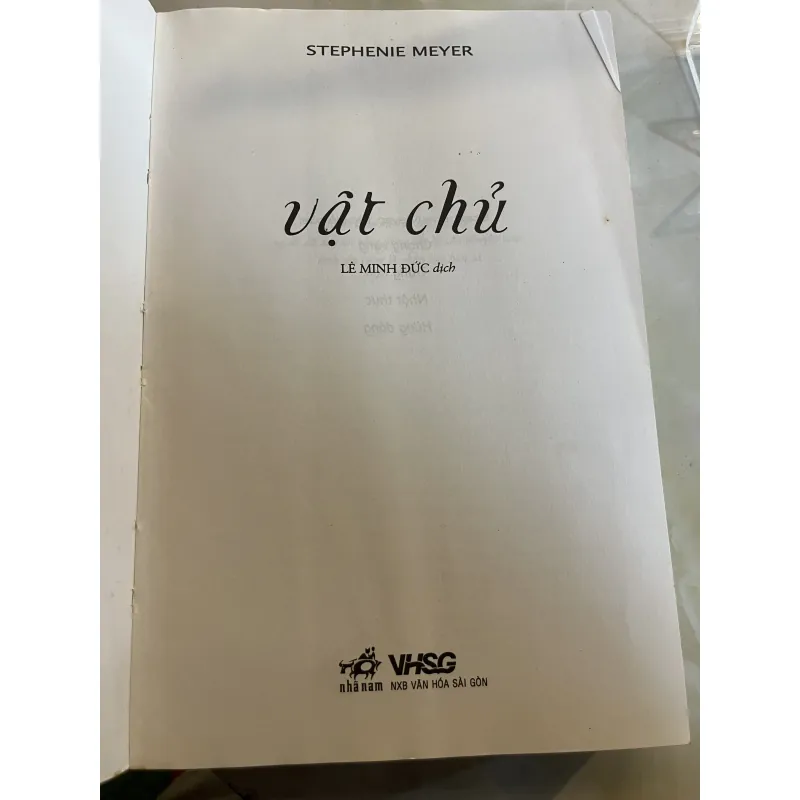 VẬT CHỦ - STEPHENIE MEYER ( LÊ MINH ĐỨC dịch ) 1036050