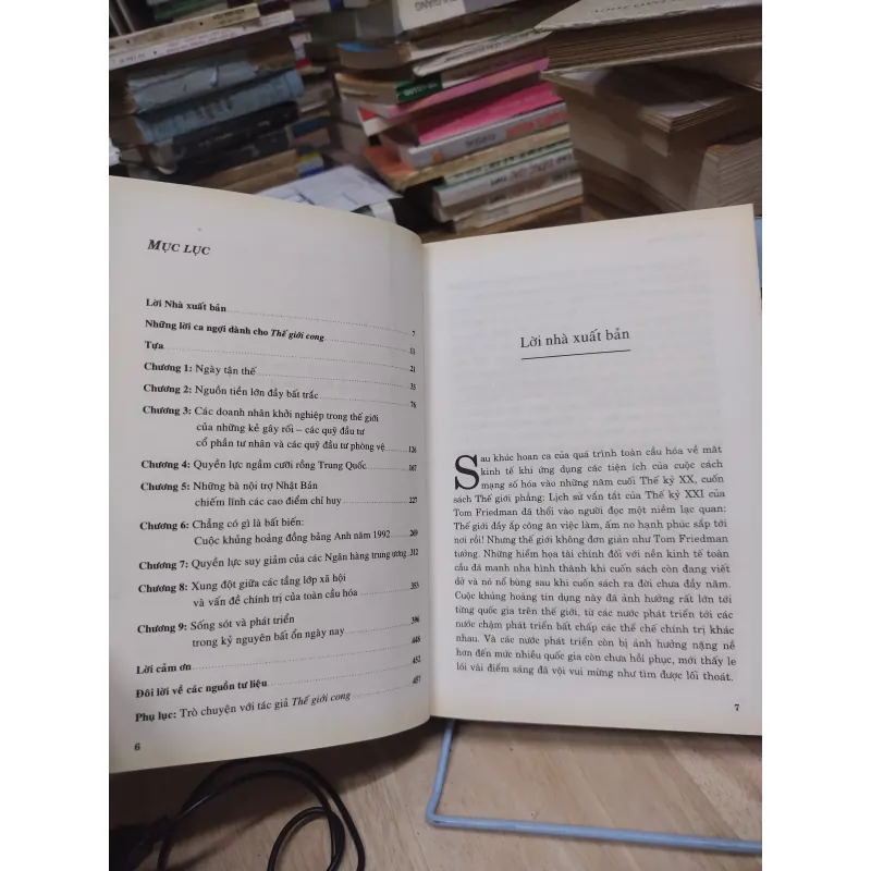 Sách: Thế giới cong - TG: David M. Smick (B1) 934075